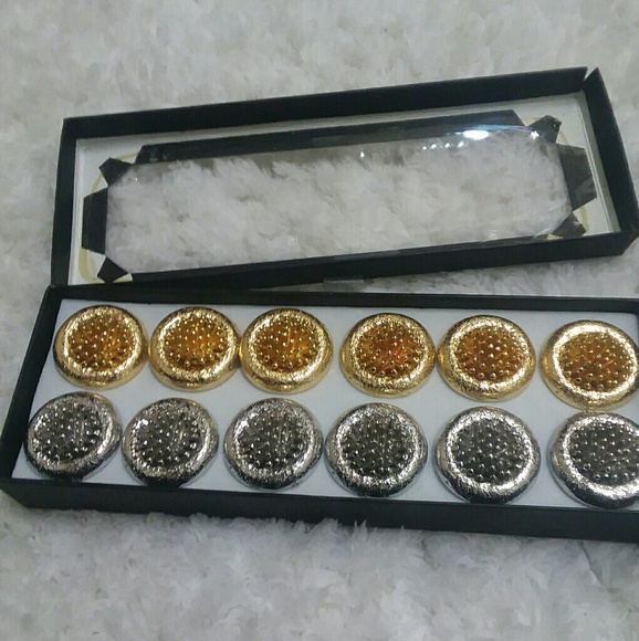 Box with 12 rings - Picture 1 of 3